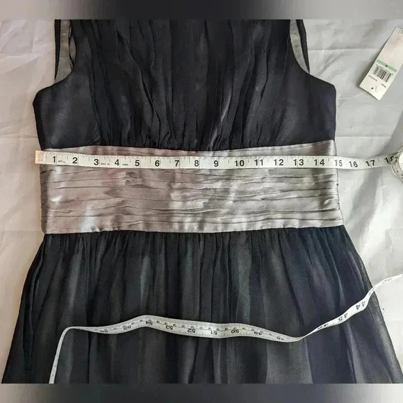 MAGGY LONDON 100% SILK COCKTAIL CLASSIC SLEEVELES KNEE LENGHTH BLACK DRESS 8 - Picture 12 of 14